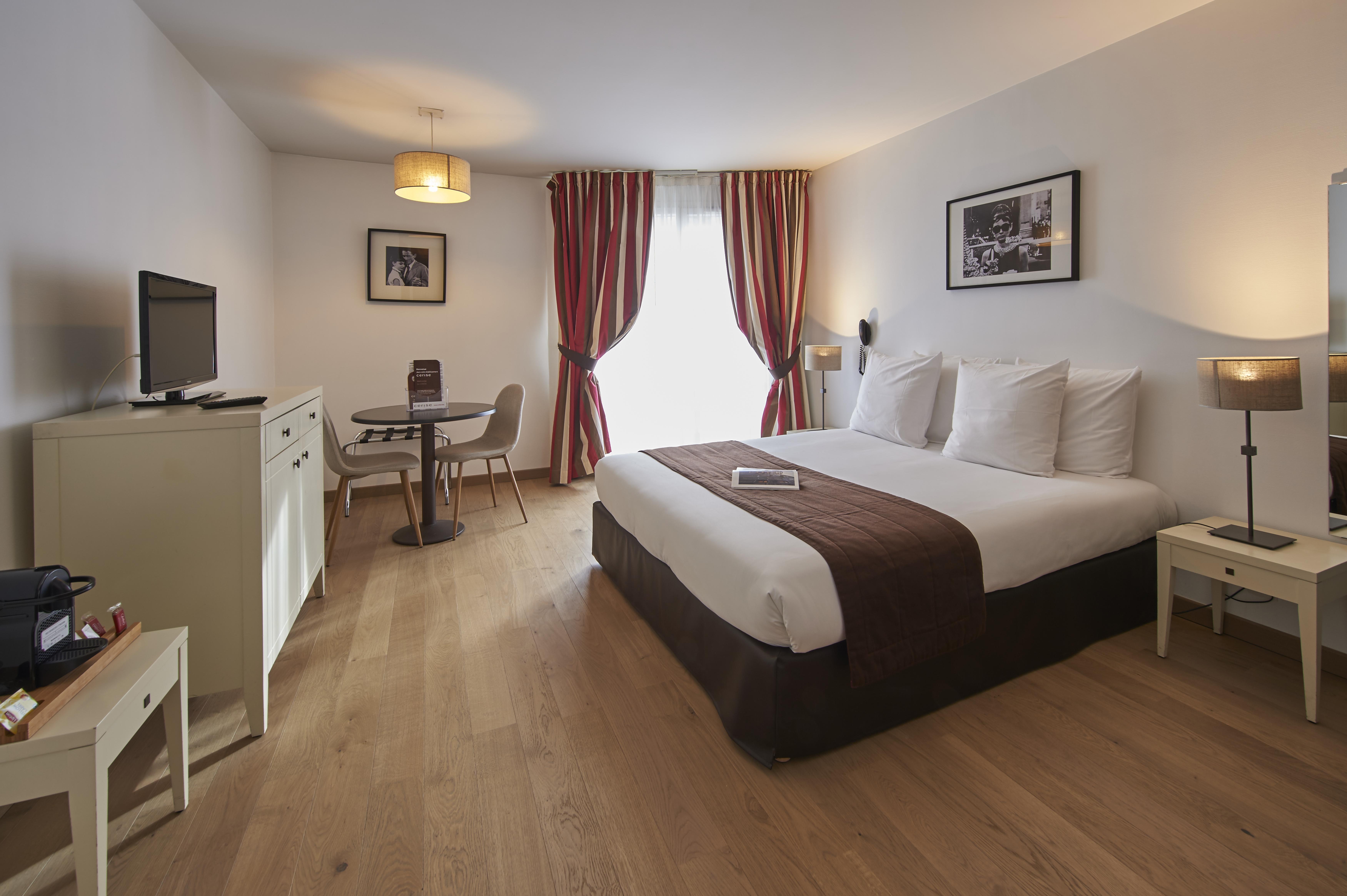 Hotel Cerise Chatou Exteriér fotografie